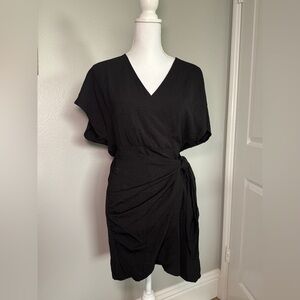Short sleeve V neck wrapped tie knotted mini dress black
